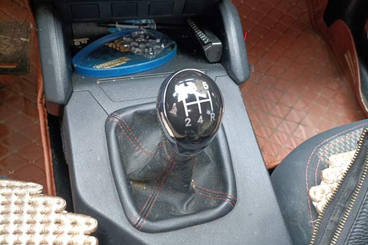 Used Geely Auto GX7 2014 1.8L Manual Value Edition Gear Lever