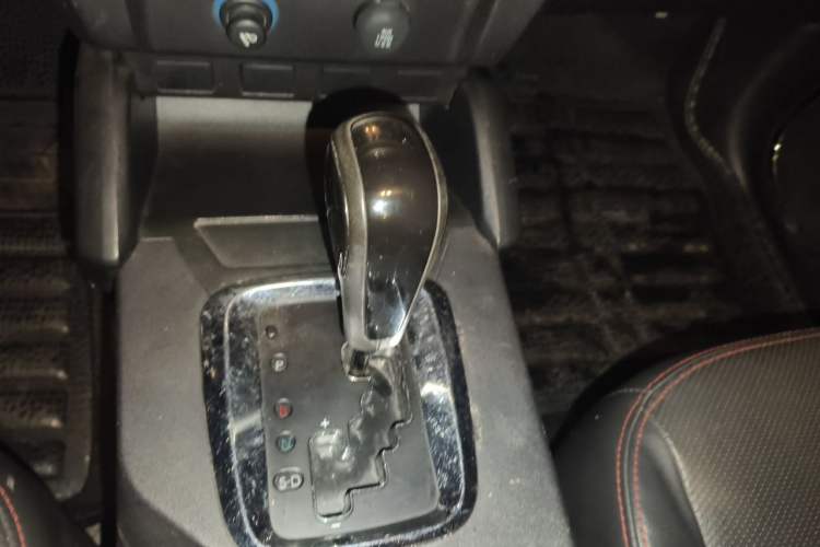 Used Geely Auto GX7 2014 2.0L Automatic Prestige Edition Gear Lever