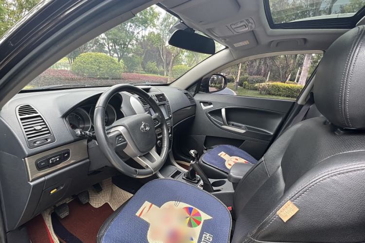 Used Geely Auto GX7 2014 2.0L Manual Entry-Level Trim Interior 1