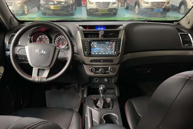 Used Geely Auto GX7 2014 1.8L Manual Value Edition Interior 3