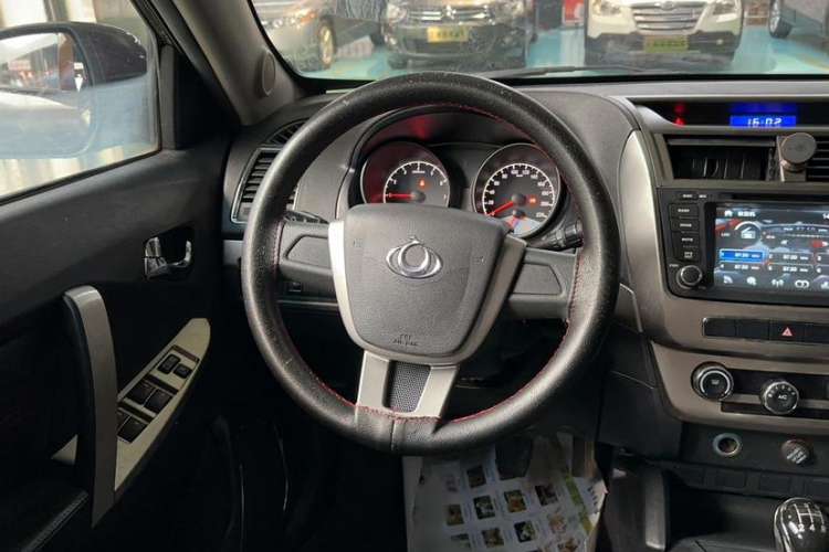 Used Geely Auto GX7 2014 1.8L Manual Value Edition Interior 4