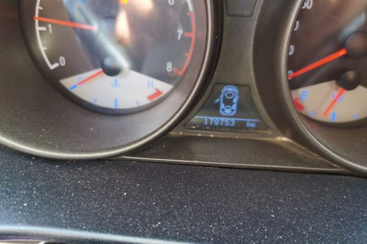 Used Geely Auto GX7 2014 1.8L Manual Value Edition Odometer Close Up