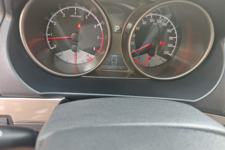 Used Geely Auto GX7 2014 2.0L Automatic Prestige Edition Odometer Close Up