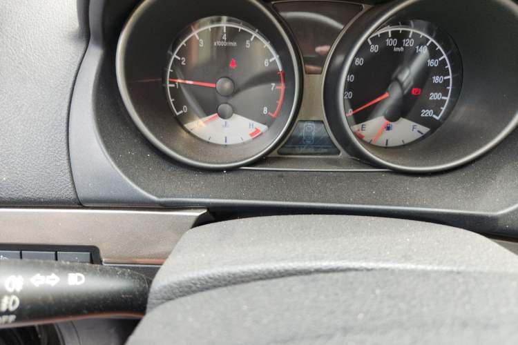Used Geely Auto GX7 2014 1.8L Manual Value Edition Odometer Close Up