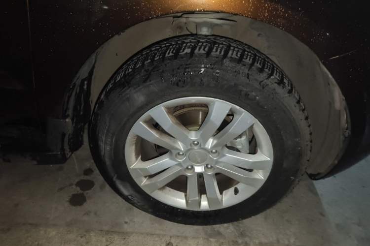 Used Geely Auto GX7 2014 2.0L Automatic Prestige Edition Right Front Wheel Hub
