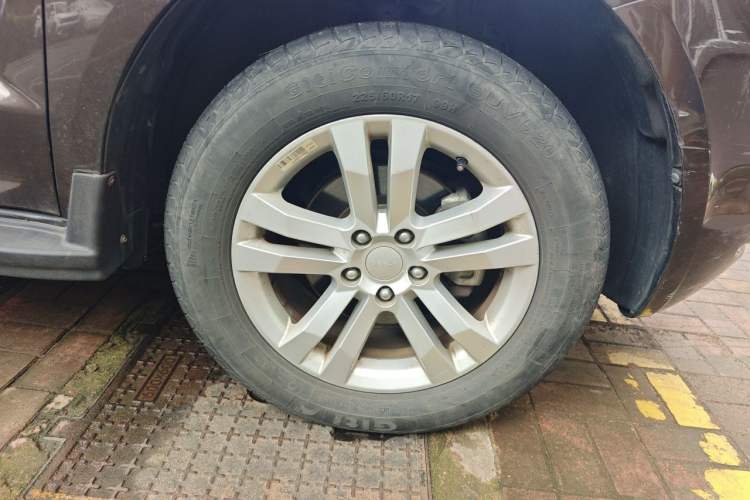Used Geely Auto GX7 2014 1.8L Manual Elite Model Right Front Wheel Hub