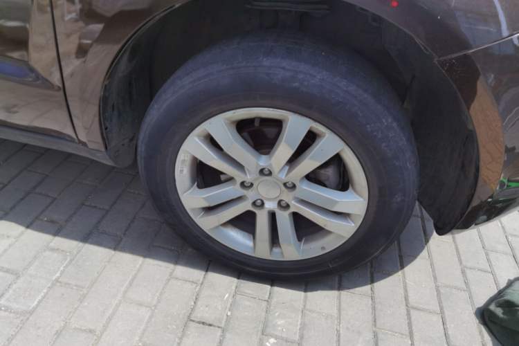 Used Geely Auto GX7 2014 1.8L Manual Value Edition Right Front Wheel Hub