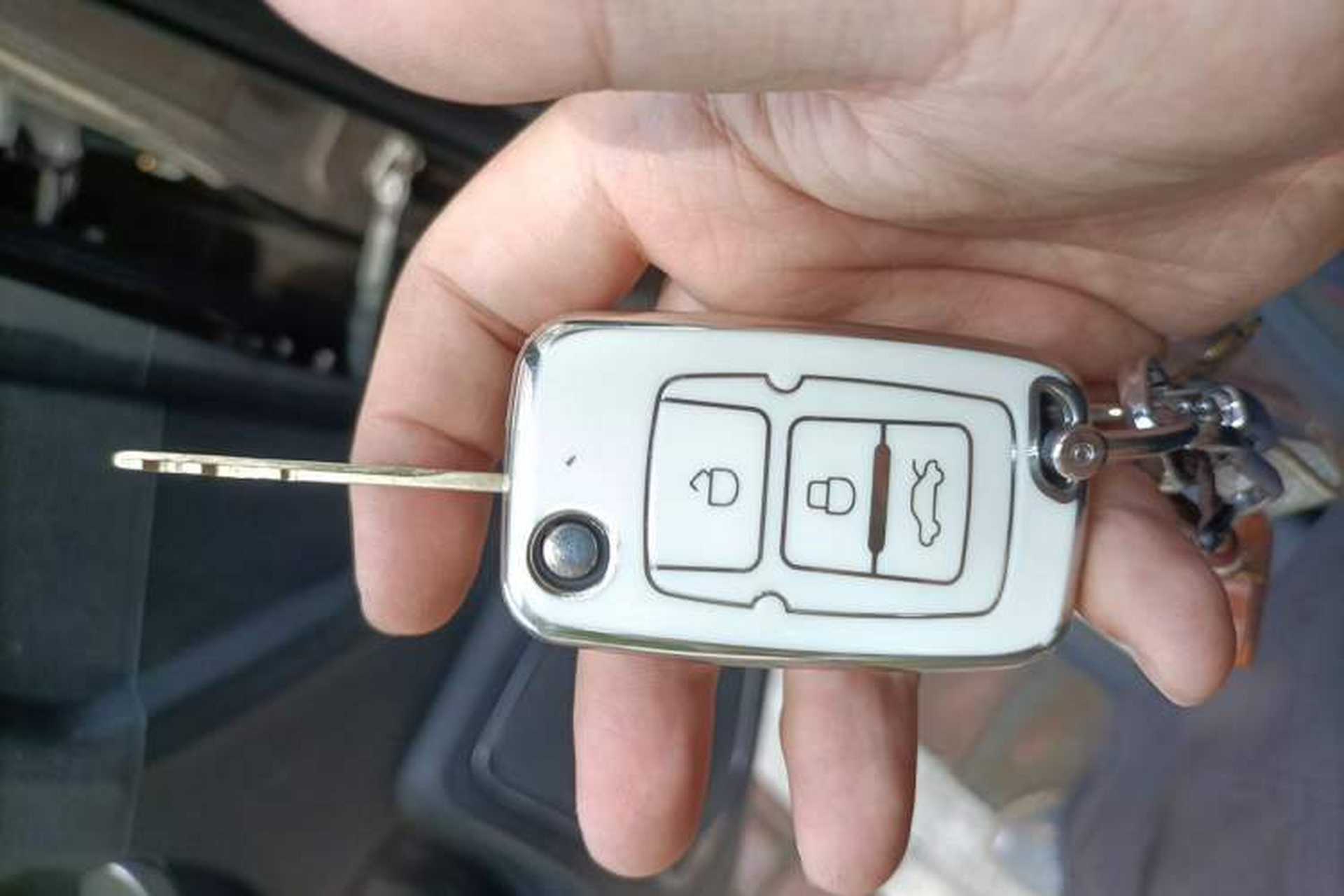 Used Geely Auto GX7 2014 1.8L Manual Luxury Model Vehicle Key