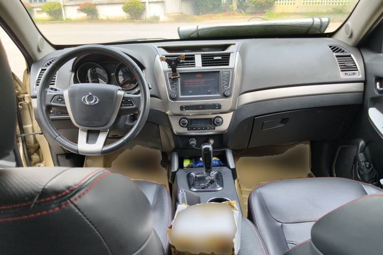 Used Geely Auto GX7 2014 2.0L Automatic Prestige Edition Center Console