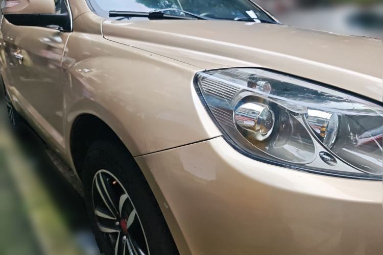 Used Geely Auto GX7 2014 2.0L Automatic Prestige Edition Front Right 45 Deg