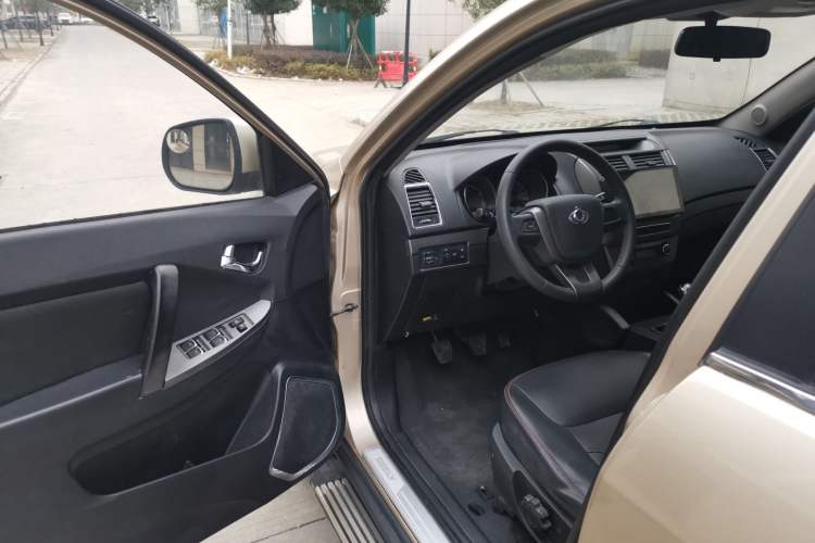 Used Geely Auto GX7 2014 1.8L Manual Elite Model Interior 2
