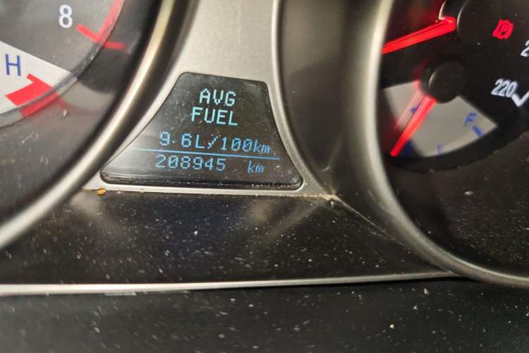 Used Geely Auto GX7 2014 2.0L Automatic Prestige Edition Odometer Close Up