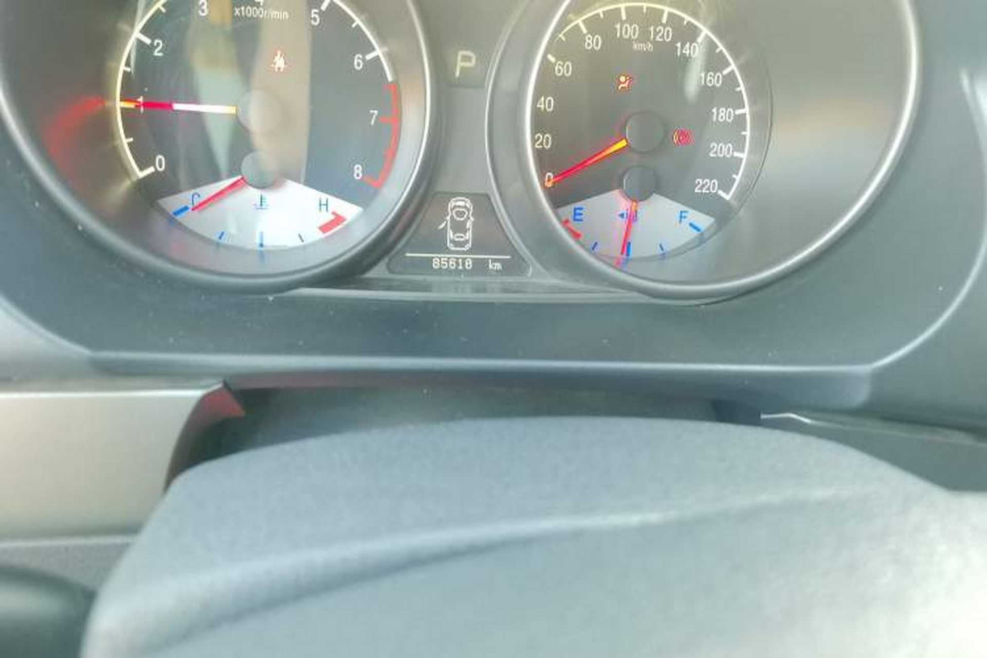 Used Geely Auto GX7 2014 2.0L Automatic Prestige Edition Odometer Close Up