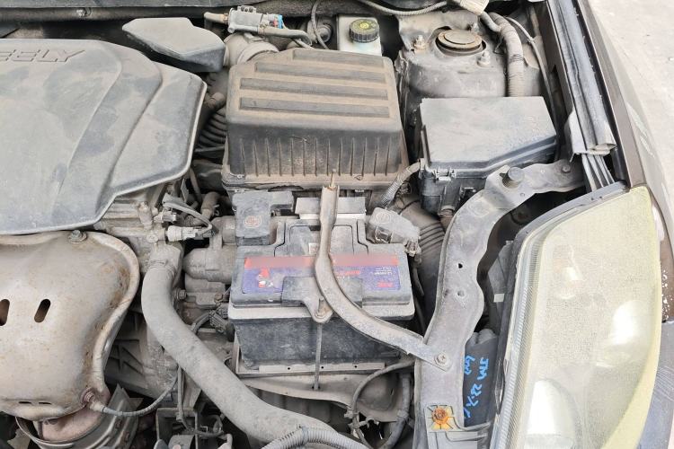 Used Geely Auto GX7 2014 2.0L Automatic Value Edition Engine Bay Left