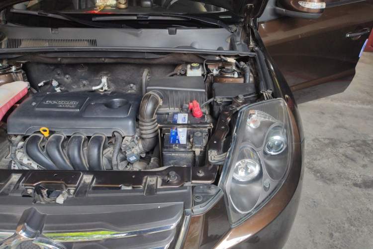 Used Geely Auto GX7 2014 1.8L Manual Value Edition Engine Bay Left