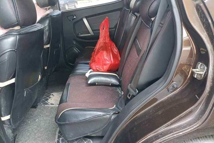 Used Geely Auto GX7 2014 2.0L Automatic Value Edition Left Rear Seat