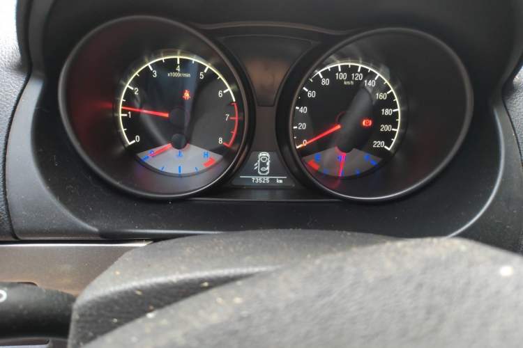 Used Geely Auto GX7 2014 1.8L Manual Value Edition Odometer Close Up