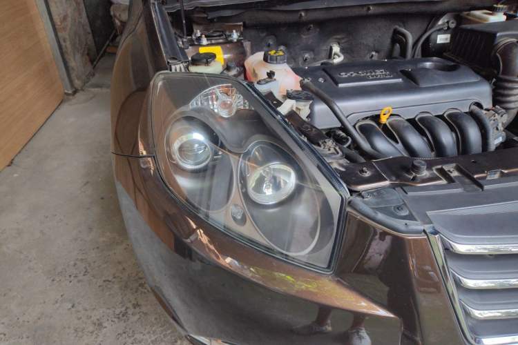 Used Geely Auto GX7 2014 1.8L Manual Value Edition Right Front Headlight