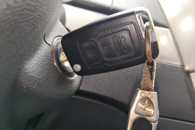 Used Geely Auto GX7 2014 2.0L Automatic Value Edition Vehicle Key