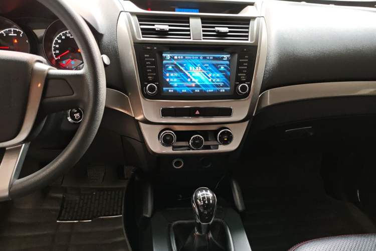 Used Geely Auto GX7 2014 1.8L Manual Value Edition Audio And AC Panel