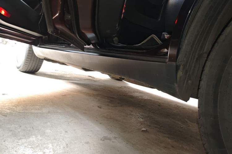 Used Geely Auto GX7 2014 1.8L Manual Value Edition Left Side Sill