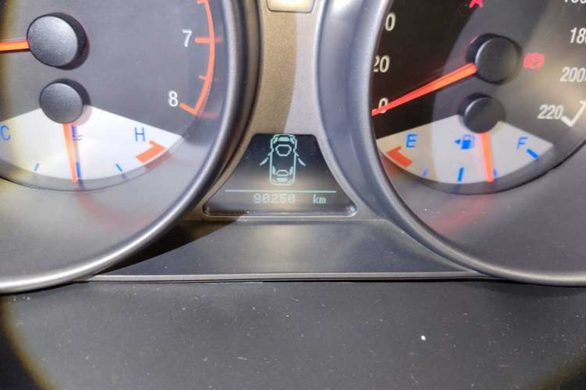 Used Geely Auto GX7 2014 2.0L Automatic Prestige Edition Odometer Close Up