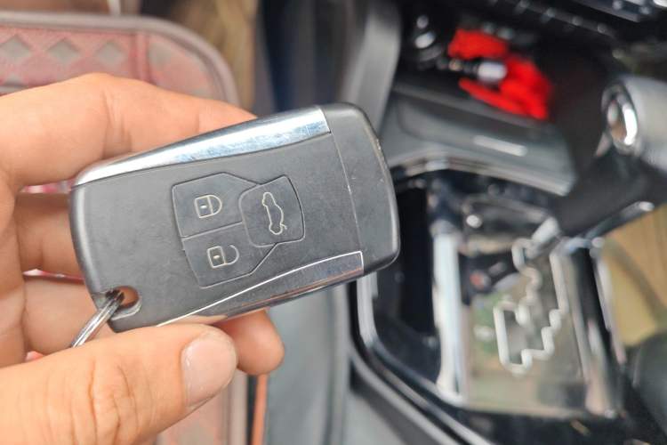 Used Geely Auto GX7 2014 2.0L Automatic Prestige Edition Vehicle Key