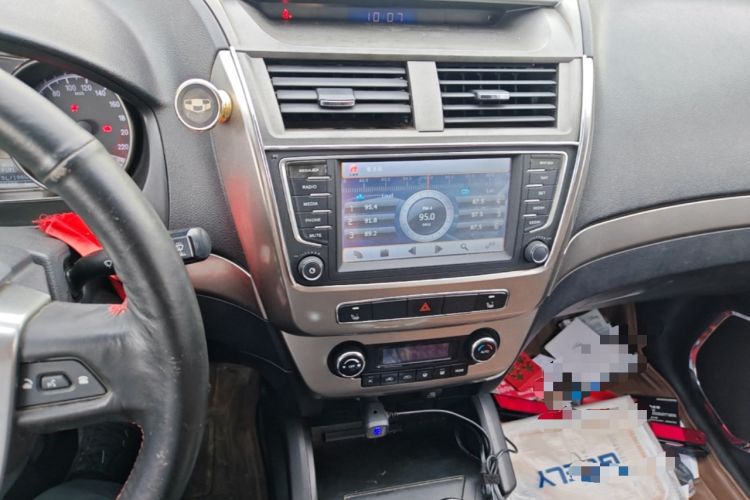 Used Geely Auto GX7 2014 1.8L Manual Luxury Model Audio And AC Panel