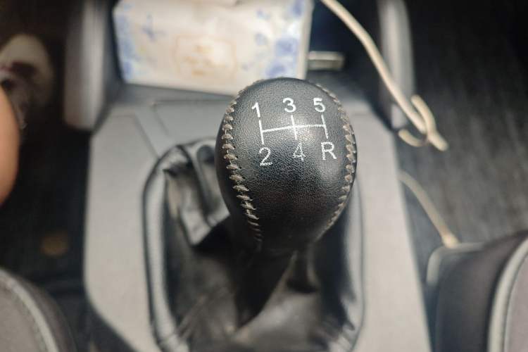 Used Geely Auto GX7 2014 1.8L Manual Value Edition Gear Lever