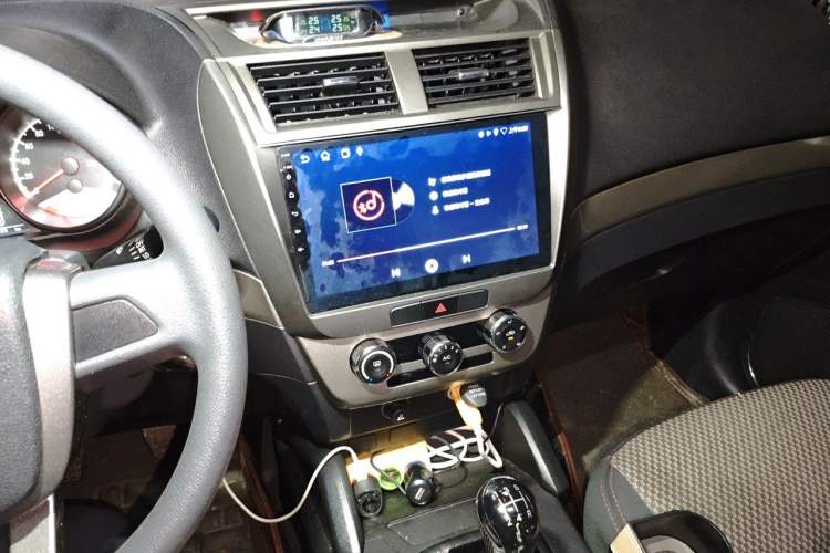 Used Geely Auto GX7 2014 1.8L Manual Value Edition Audio And AC Panel