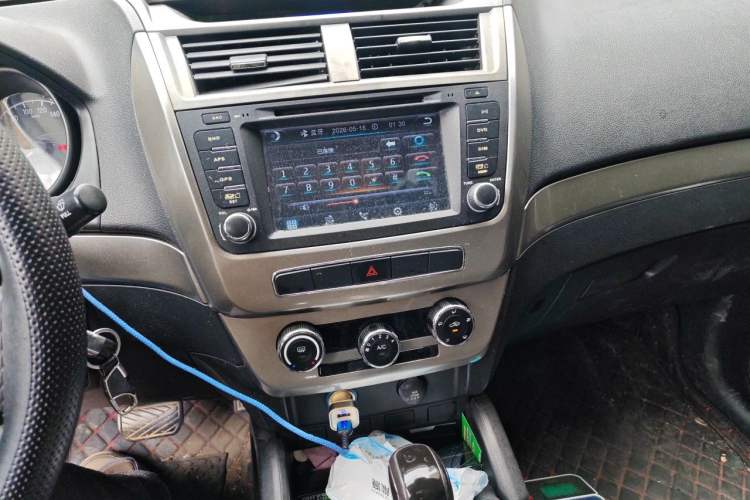 Used Geely Auto GX7 2014 2.0L Automatic Value Edition Audio And AC Panel