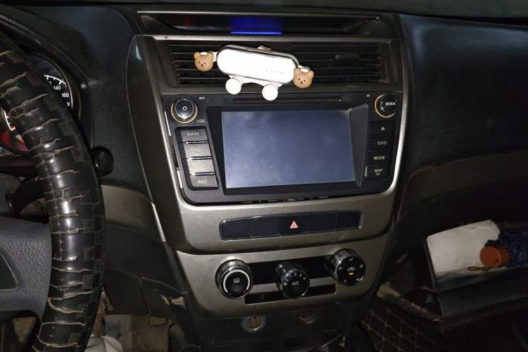 Used Geely Auto GX7 2014 1.8L Manual Value Edition Audio And AC Panel