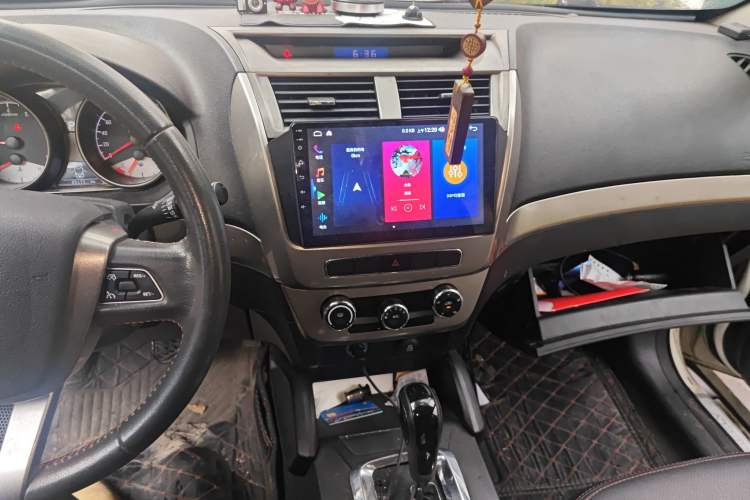 Used Geely Auto GX7 2014 2.0L Automatic Value Edition Audio And AC Panel