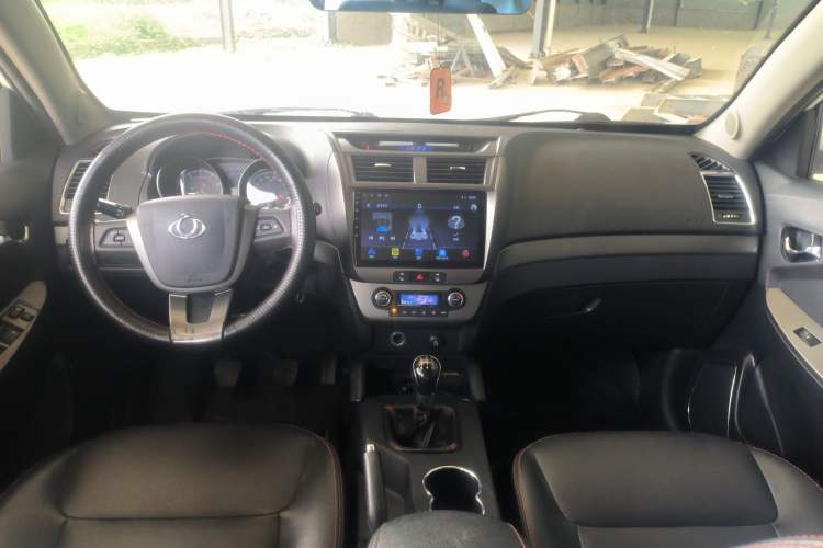 Used Geely Auto GX7 2014 2.0L Manual Luxury Version Center Console