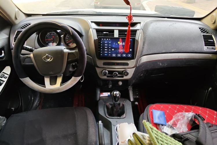 Used Geely Auto GX7 2014 1.8L Manual Luxury Model Center Console