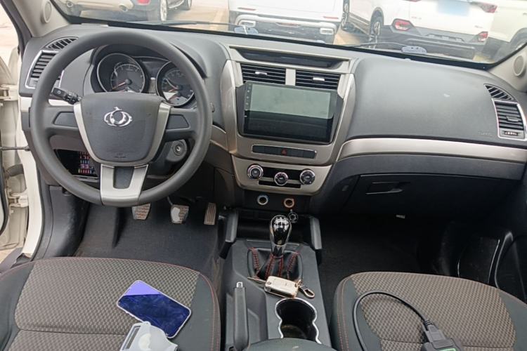 Used Geely Auto GX7 2014 1.8L Manual Value-Added Sunroof Edition Center Console