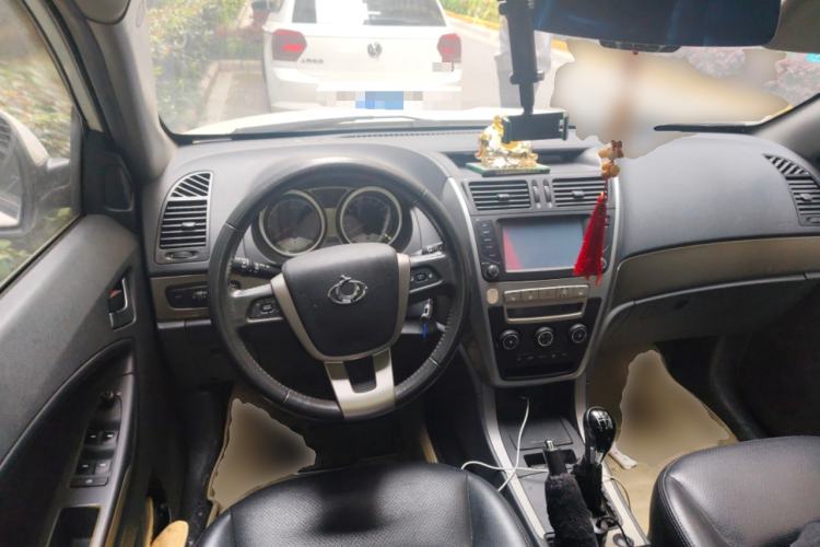 Used Geely Auto GX7 2014 2.0L Manual Luxury Version Center Console