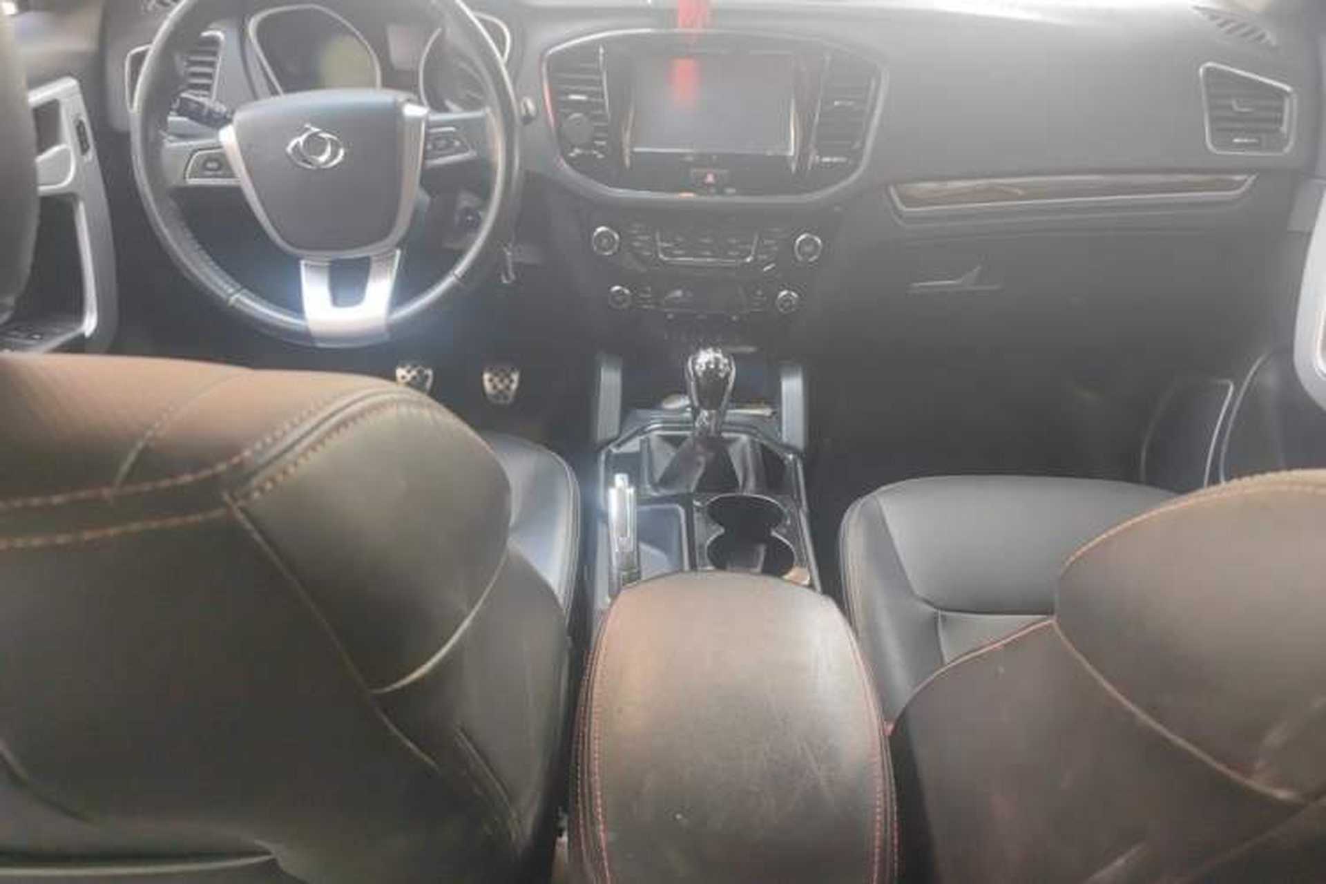 Used Geely Auto GX7 2014 1.8L Manual Entry-Level Model Center Console