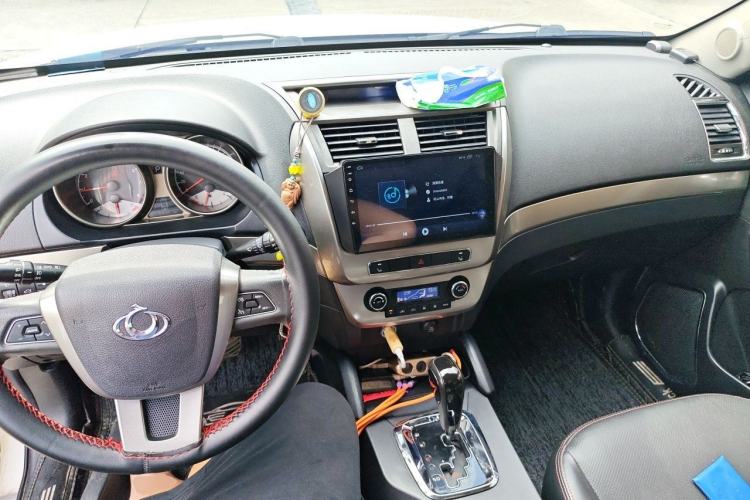 Used Geely Auto GX7 2014 2.0L Automatic Prestige Edition Center Console