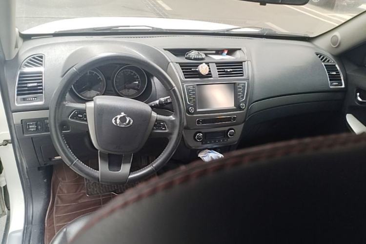 Used Geely Auto GX7 2014 2.0L Automatic Prestige Edition Center Console