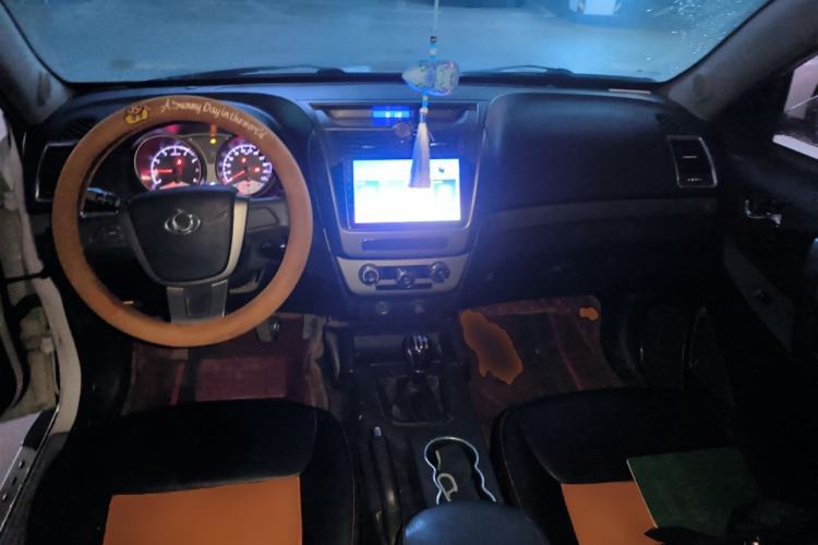 Used Geely Auto GX7 2014 1.8L Manual Entry-Level Model Center Console