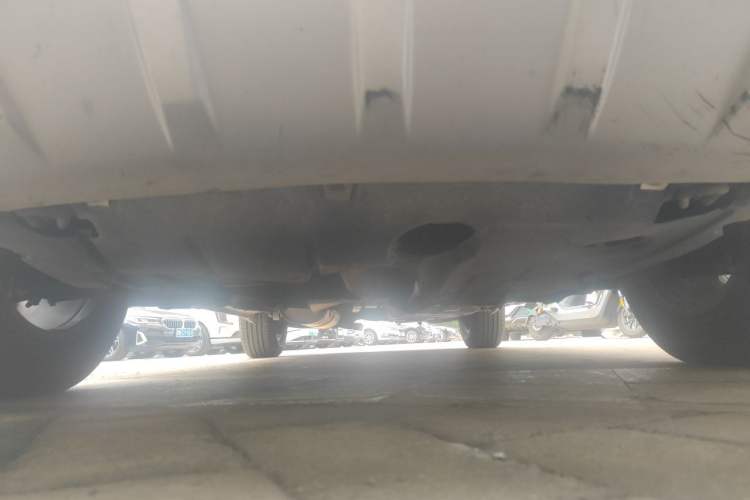 Used Geely Auto GX7 2014 2.0L Automatic Prestige Version China V Standard Chassis Front