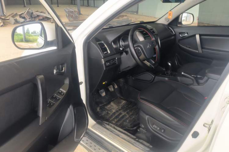 Used Geely Auto GX7 2014 2.0L Manual Luxury Version Driver Seat