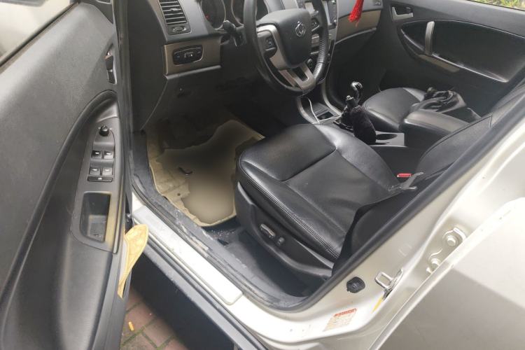 Used Geely Auto GX7 2014 2.0L Manual Luxury Version Driver Seat