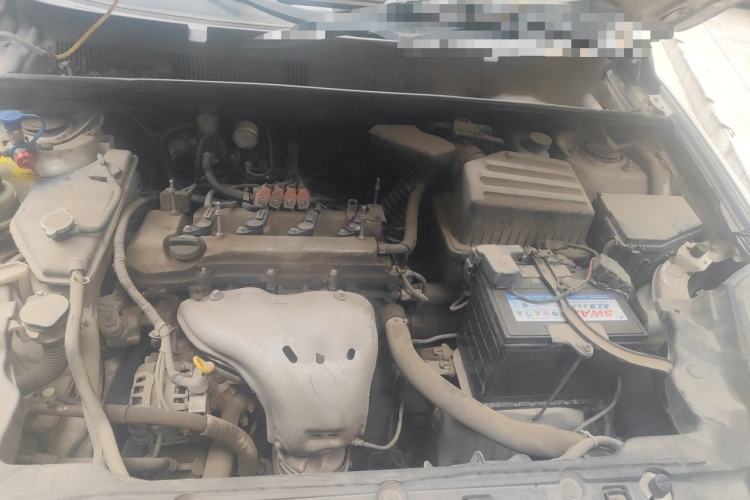 Used Geely Auto GX7 2014 2.0L Automatic Prestige Version China V Standard Engine Bay