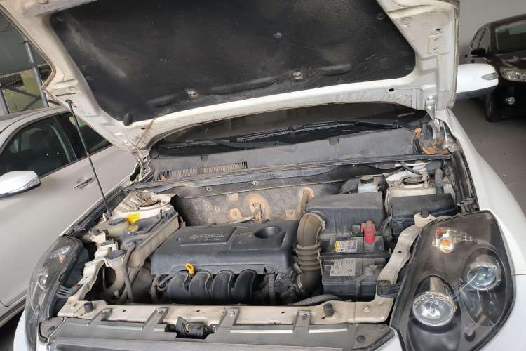 Used Geely Auto GX7 2014 1.8L Manual Value-Added Sunroof Edition Engine Bay