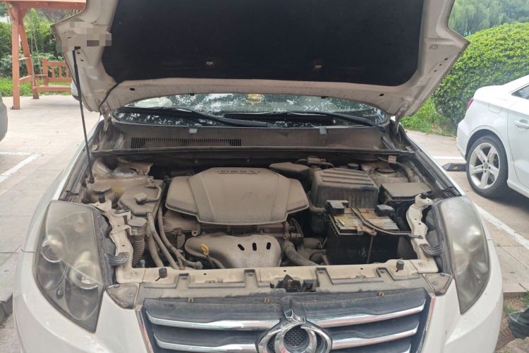 Used Geely Auto GX7 2014 2.0L Automatic Value Edition Engine Bay