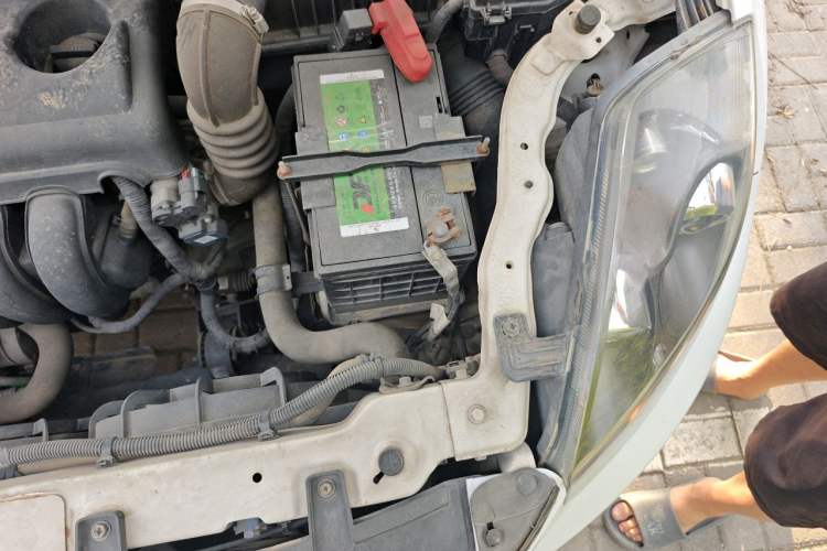 Used Geely Auto GX7 2014 1.8L Manual Value-Added Sunroof Edition Engine Bay Left