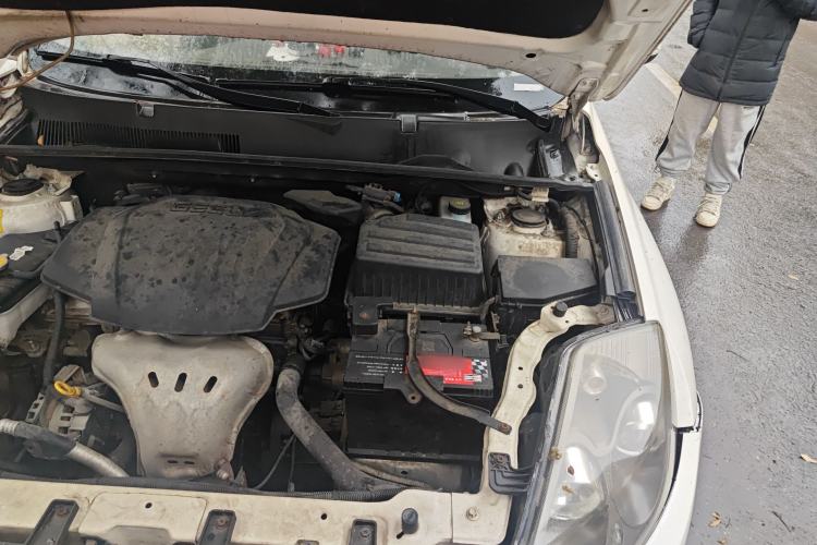 Used Geely Auto GX7 2014 2.0L Automatic Value Edition Engine Bay Left