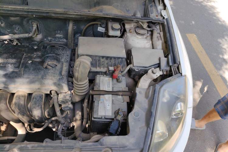 Used Geely Auto GX7 2014 1.8L Manual Elite Model Engine Bay Left